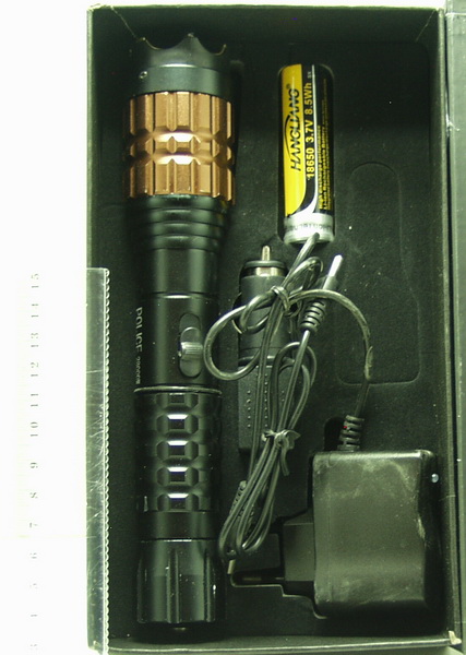 Электрошокер с фонариком  (1ярк.+ авто ЗУ+ аккум.) zoom X-5