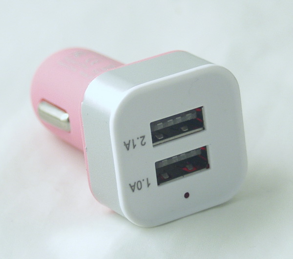 Зарядное устройство (2 USB) 5V 2,1/1A прикур. B-11 квадр..