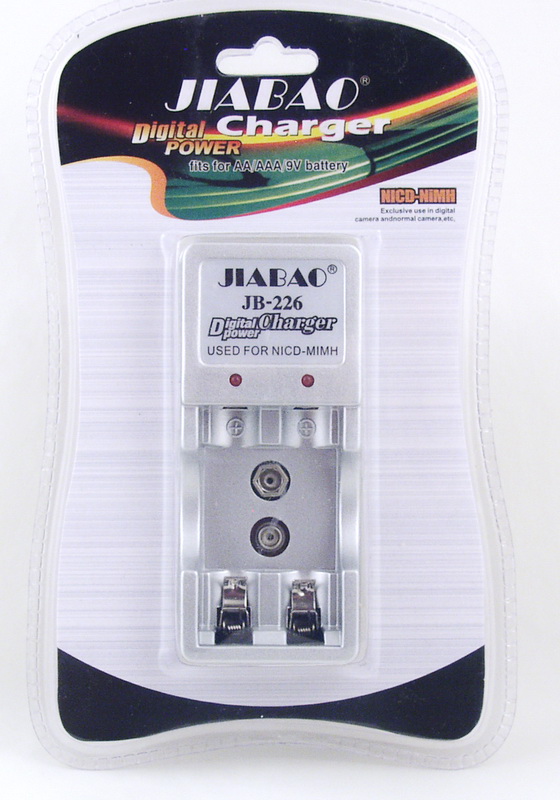Зарядное устройство JB-226 (для 2AA/2AAA/9V)