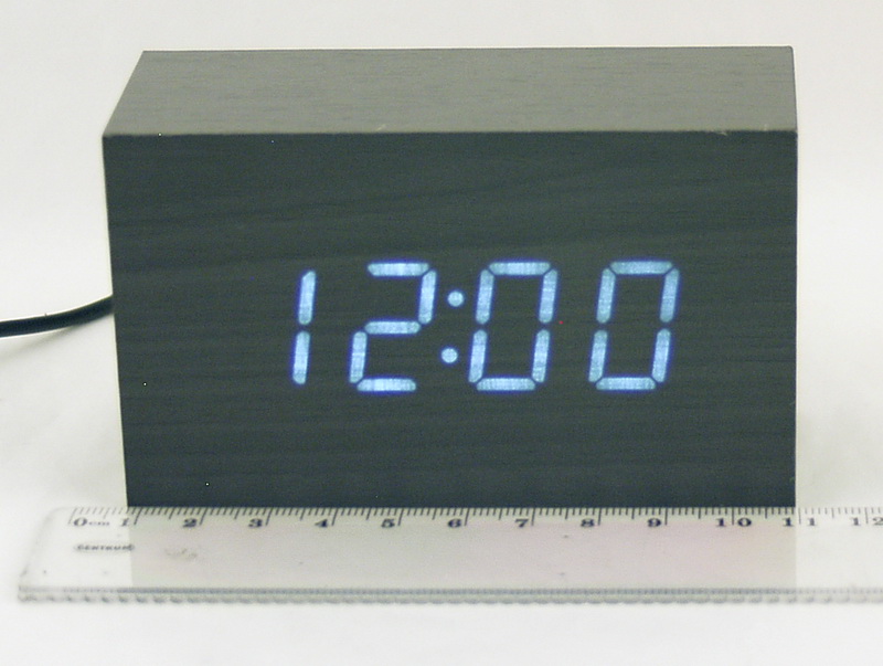 Часы-будильник электронные VST-863-6 (белые циф.) черные
