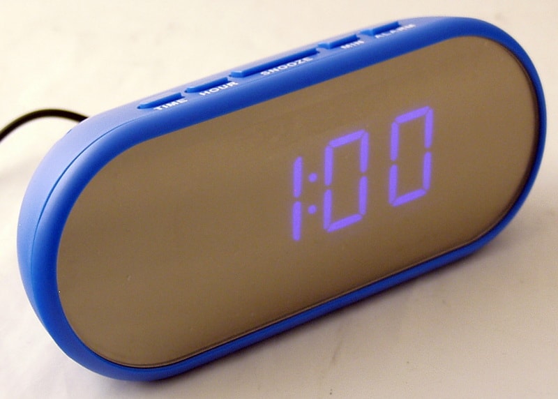 Часы-будильник электронные VST-712Y-5 (синие циф.)