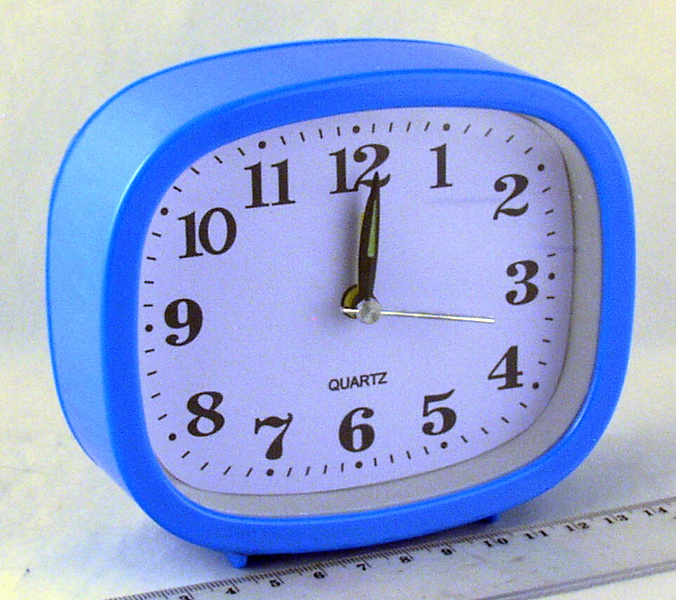 Часы-будильник L-32