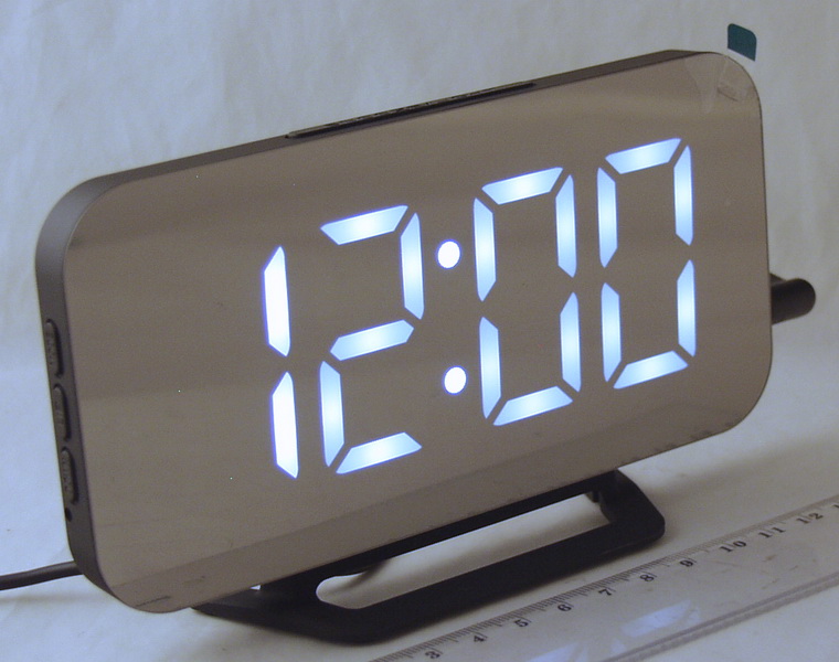 Часы-будильник электронные DS-3625L-6 (белые цифры)