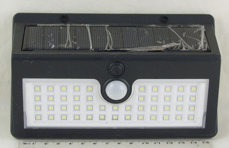 Светодиодный светильник YG-1284-52 с датчиком движения 52 ламп с солнечной батареей