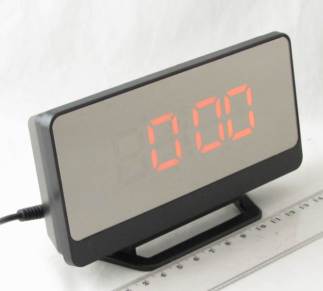 Часы-будильник электронные DS-068-1 (красные цифры)
