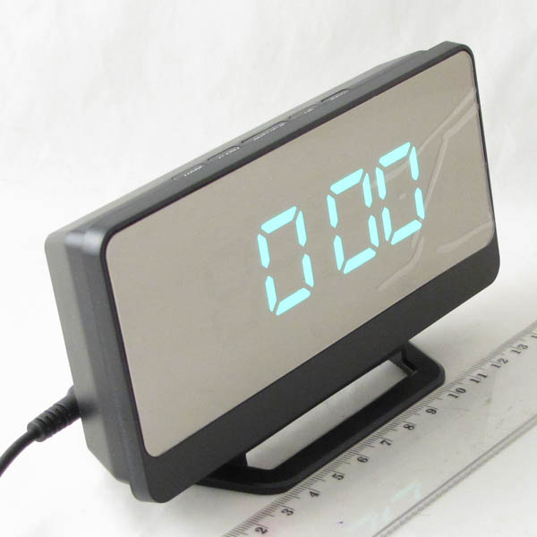 Часы-будильник электронные DS-068-2 (зеленые цифры)