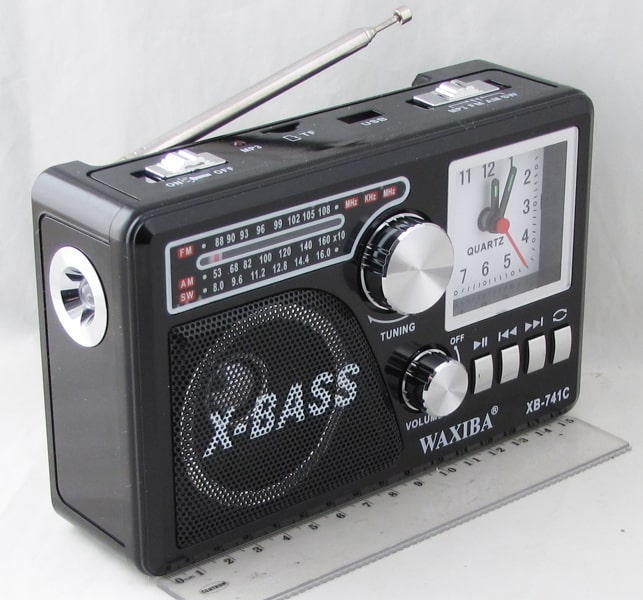 Радиоприёмник XB-741C Bluetooth (FM,AM,SW) SD, USB, фонарь,часы, аккум. 18650