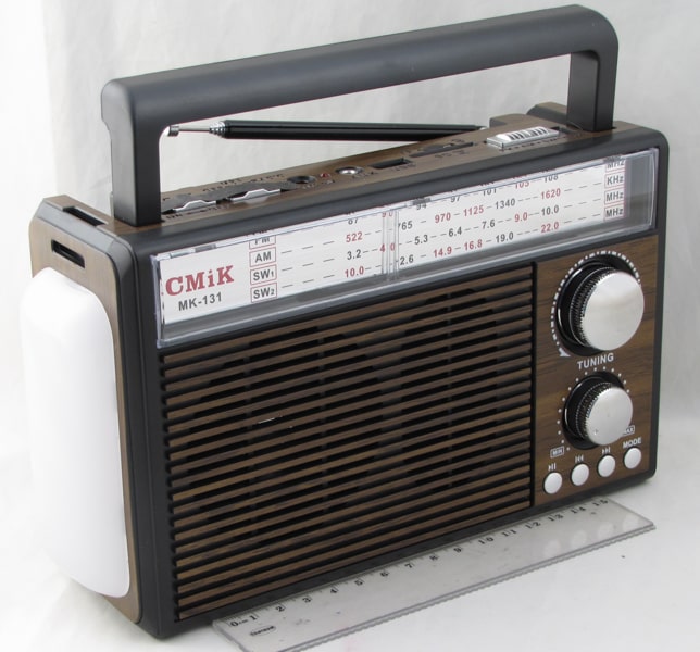 Радиоприёмник MK-131 AM/FM (2R20) фонарь