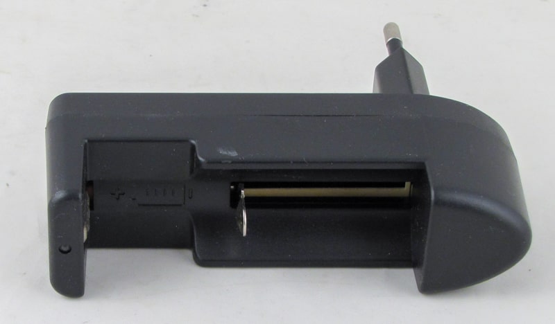 Зарядное устройство для акк. 18650/26650/14500 3,7V 1A DC-001