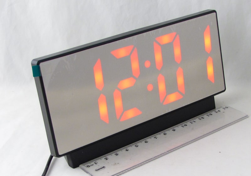 Часы-будильник электронные VST-897-1 (красные циф.)