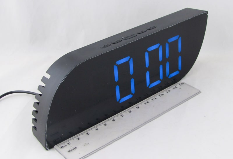Часы-будильник электронные DS-028 (белые цифры)